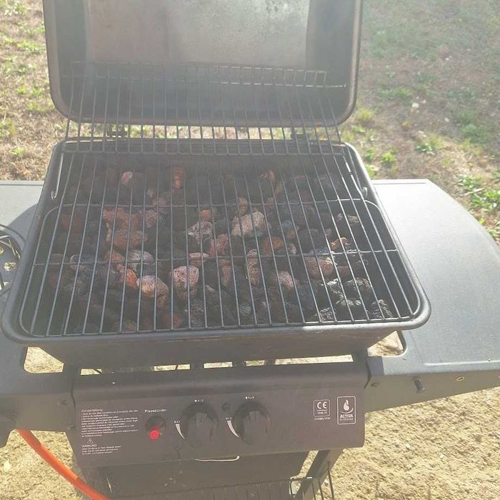 Голямо газово барбекю
