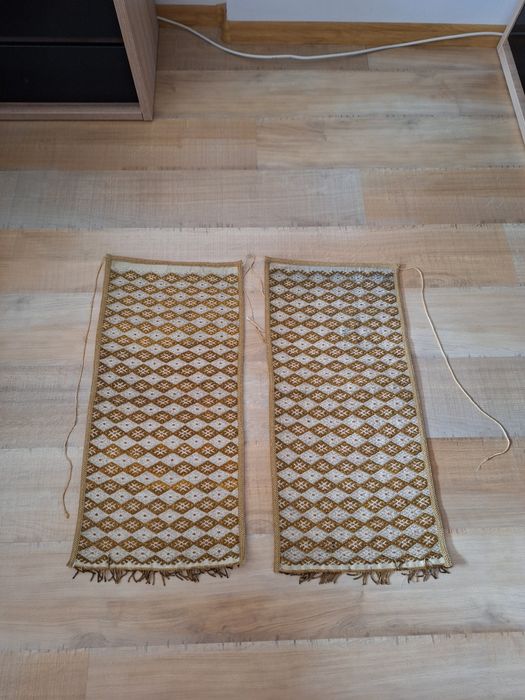 Vand urgent costum national compus din ie,sorturi,poale si bete