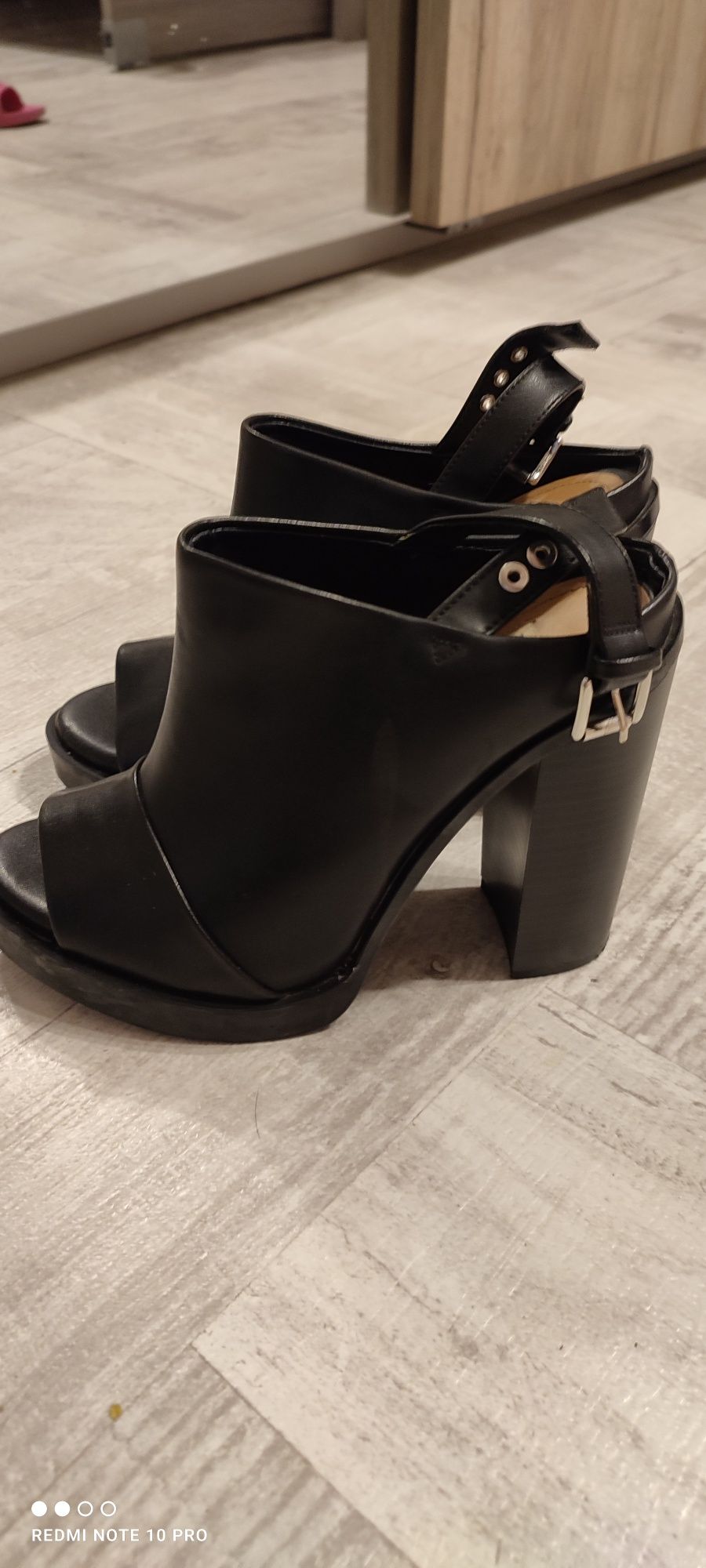 Sandale Zara Trafaluc