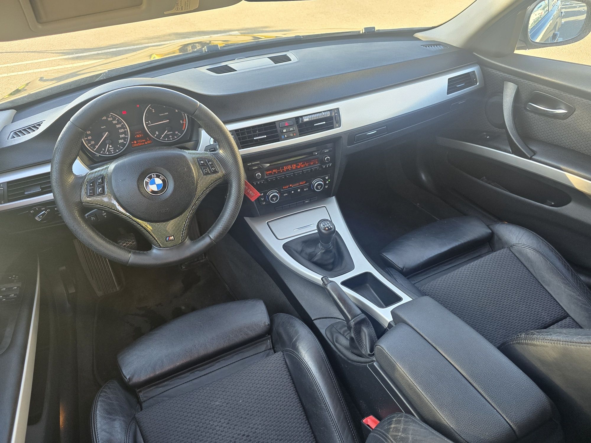 BMW E90 Seria 3 320d *FACELIFT *LCI *M-Packet *BI-XENON