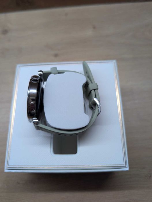 Ceas Huawei GT 4 – 41 mm, brățară verde, stare bună