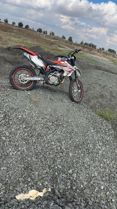 Vând betta 450 an 2009