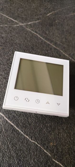 Програмируеми стаен терморегулатор