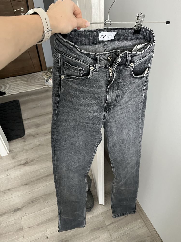 Дамски дънки zara 32 и 34 размер- ххс, хс