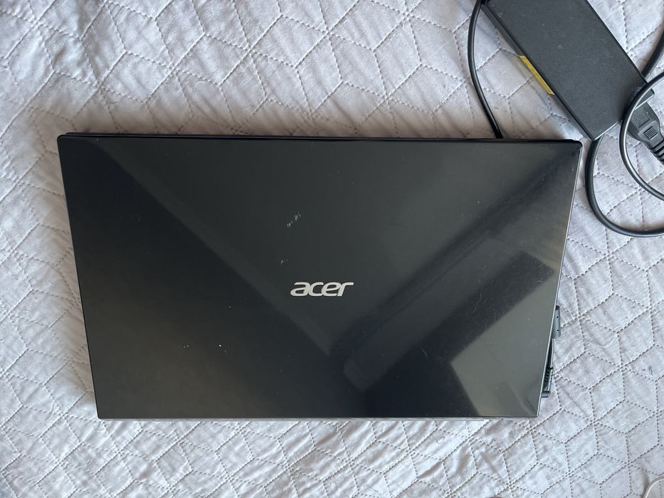 Продаю ноутбук марки Acer