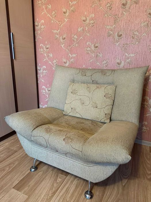 Продам мягкие кресла, 2 шт