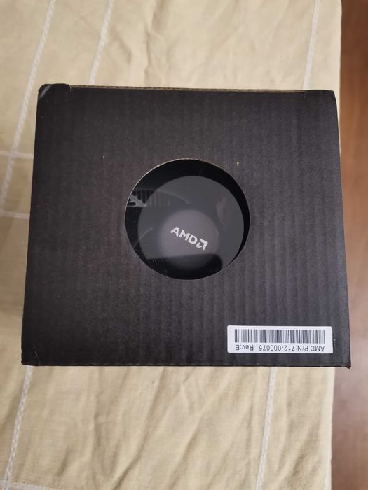 Оригинален бокс вентилатор AMD Wraith Prism Cooler RGB AM5AM4