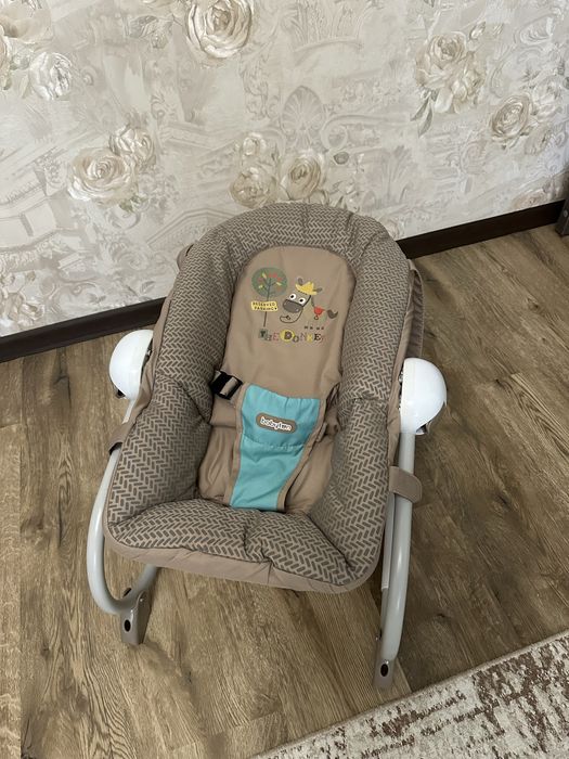 Шезлонг для малышей с рождения