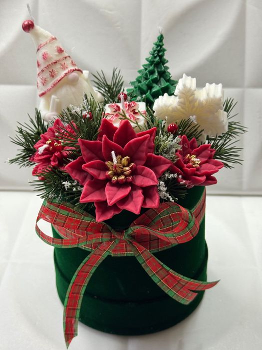 Коледни аранжировки с ароматни соеви свещи