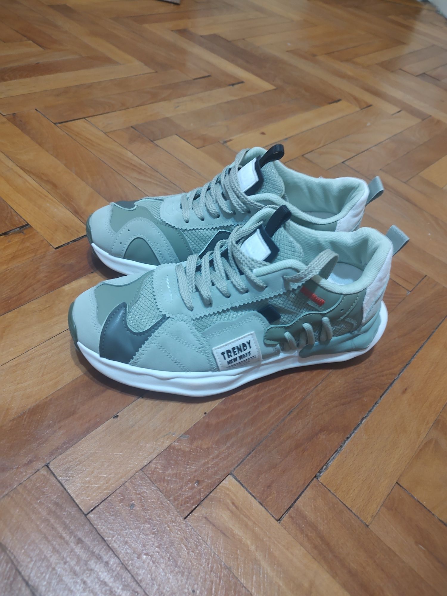 Маратонки Trendy new wave