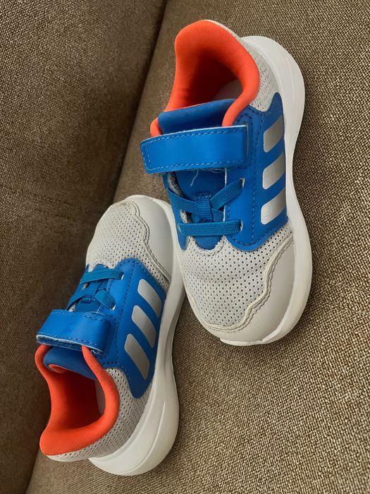 Маратонки Адидас