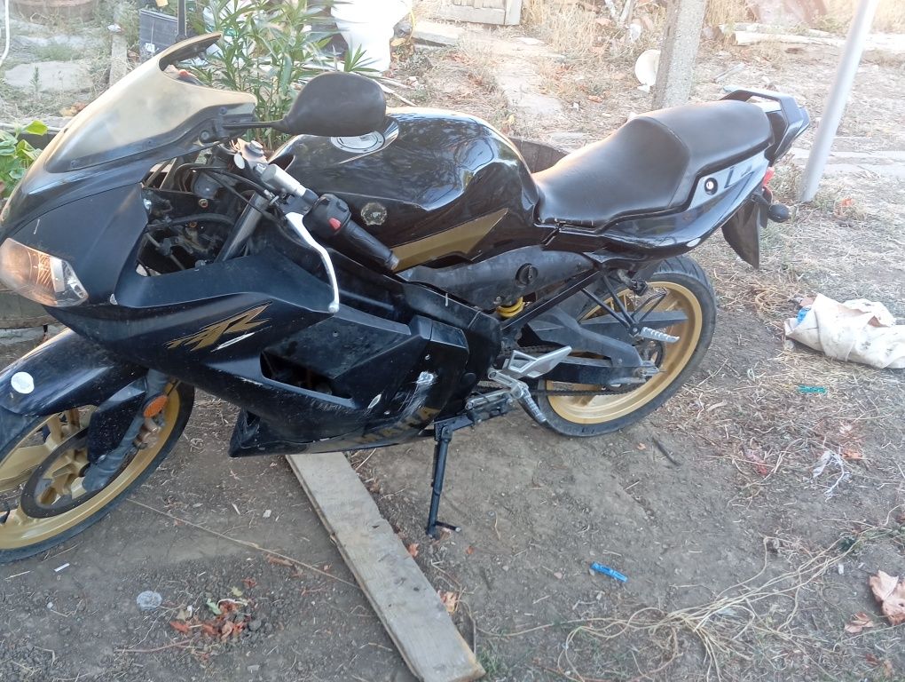 Продавам Yamaha tzr 50