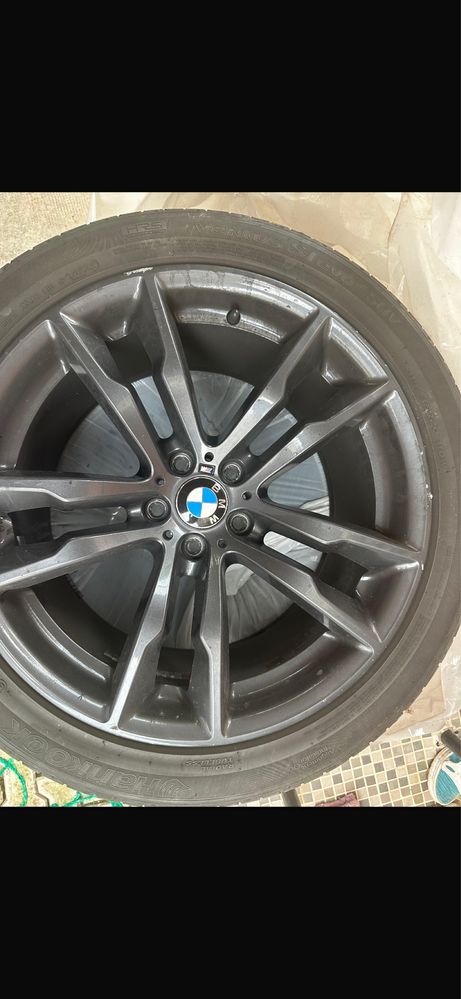 Jante Bmw plus cauciucuri vara
