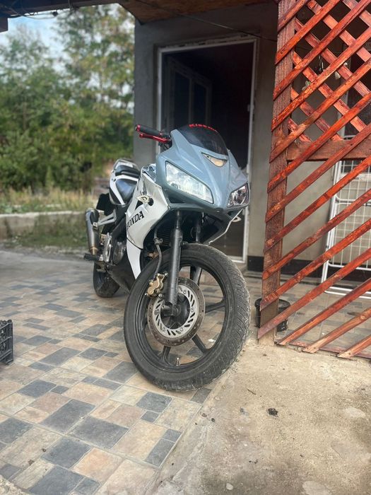 Vând honda cbr r125 cc