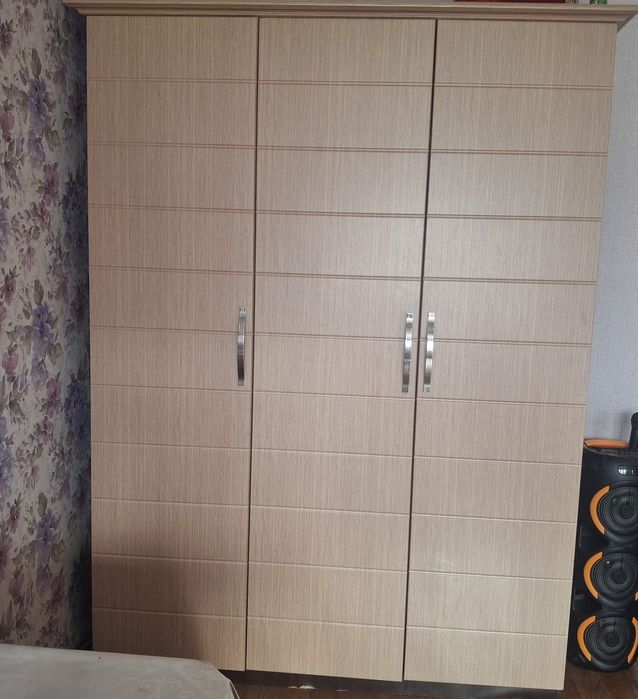 Продам шкаф в хорошем состоянии