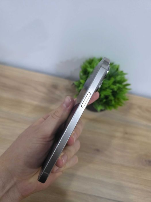 iPhone 15 Pro Max 512GB  Батерия 91% • Физическа SIM Отлично състояние