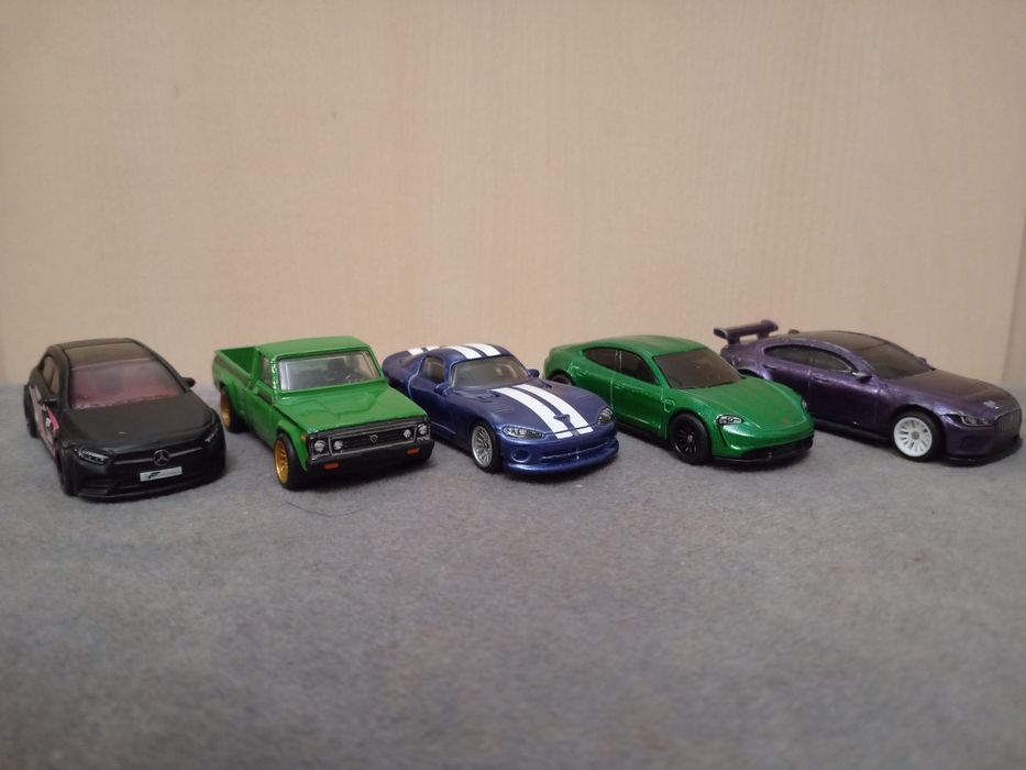Хот вилс мейн и 1 спец на резине/hot wheels wheel swap