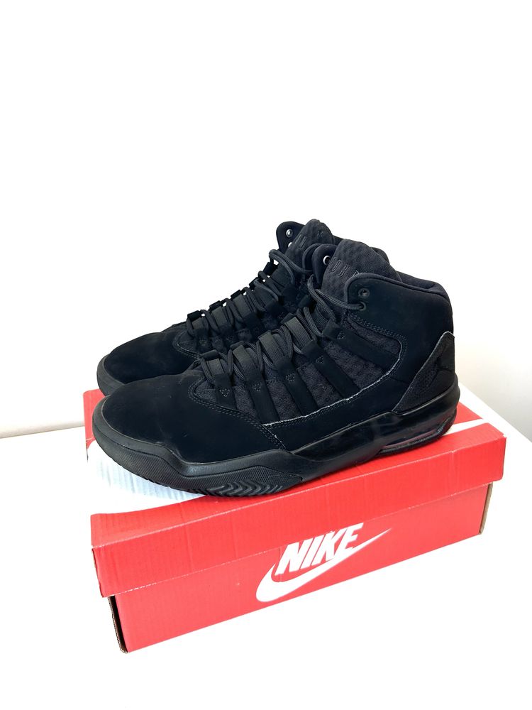 Jordan Max Aura  (43) Маратонки