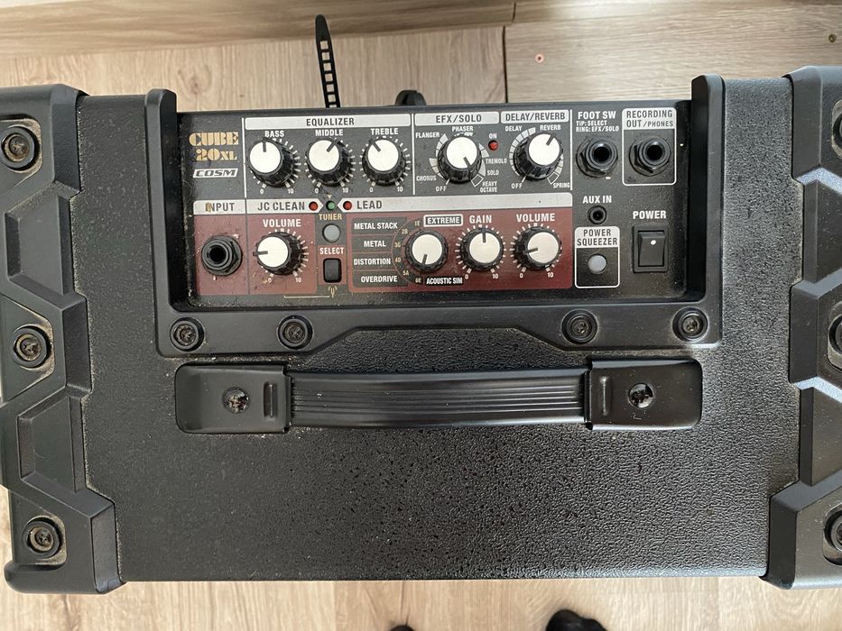 Vând/schimb Harley Benton ST62 BK VS și Roland Cube 20XL