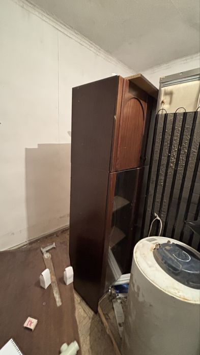 Бесплатно отдам деревянную мебель