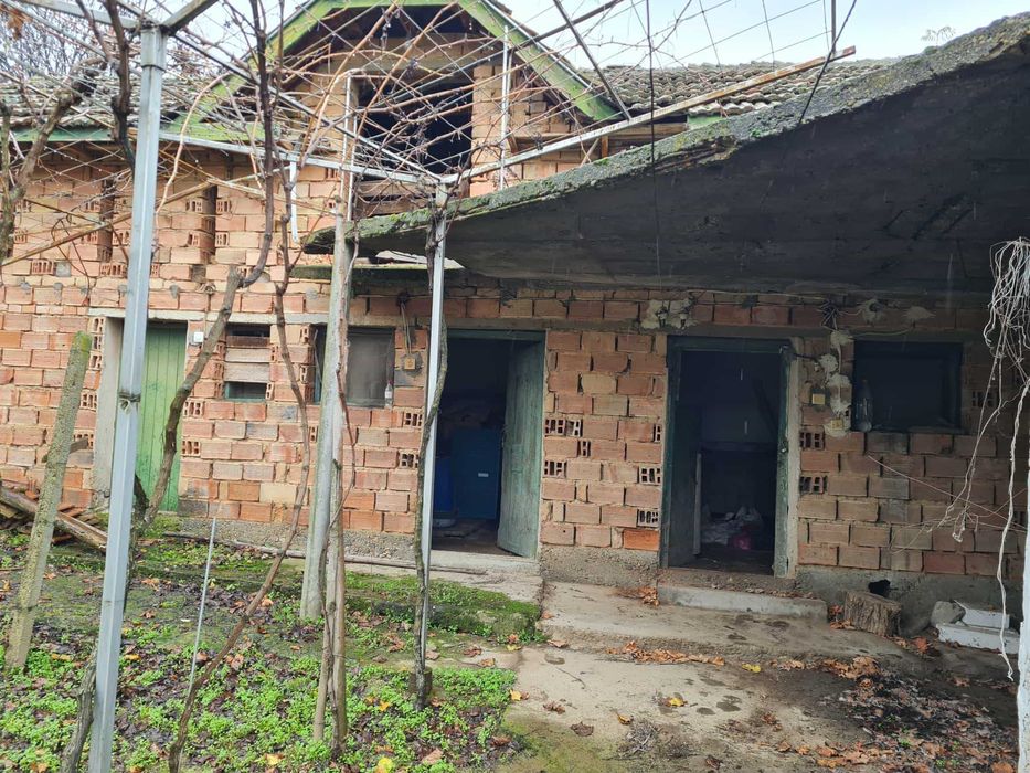 КЪЩА с.Брест обл. Плевен