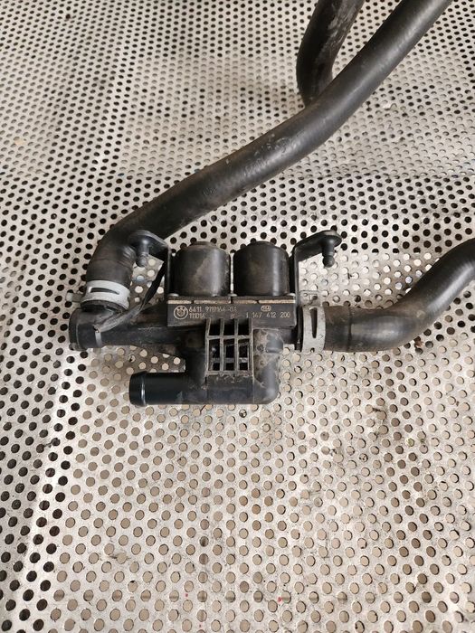 Preincalzitor Robinet Electrovalva Apa Caldura Bmw F10 F11 F01 F02 F03 F04 F06 F12 F13 F07 Etc. Cod