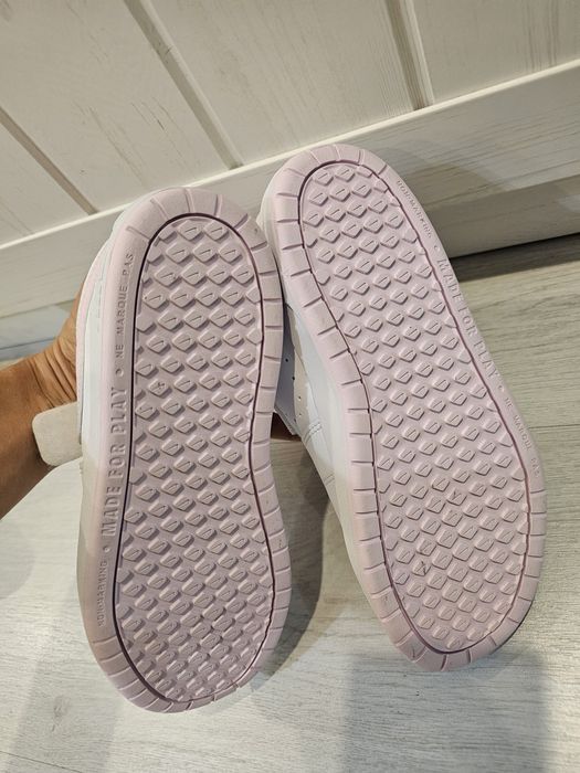 Кецове мратонки бели Найк размер 33.5 номер