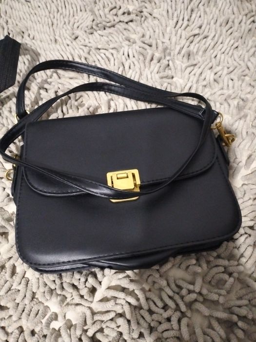 новая сумка в хорошем состоянии, ни разу не носили