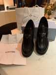 Оригинални лоуфъри на Prada