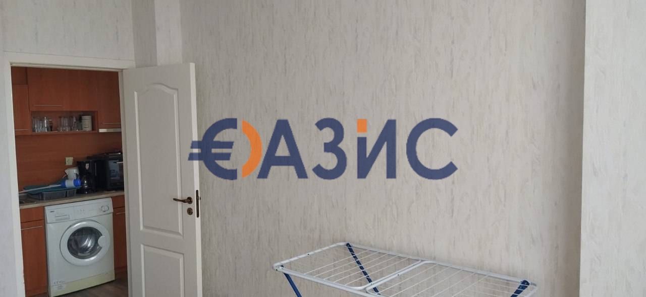 Продава се Тристаен апартамент в к.к. Слънчев бряг - 63 кв.м за 881 €/кв.м - Снимка #3
