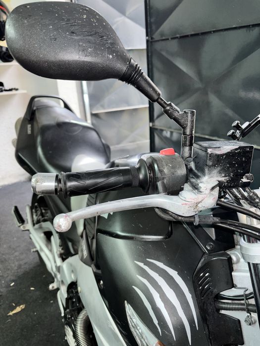 Vand suzuki gsr 600 usor avariat