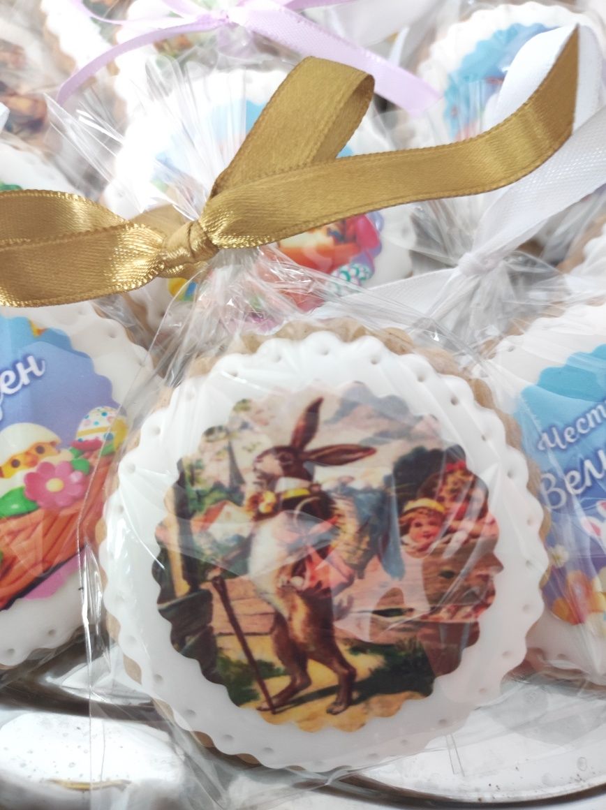 Кутия от 5 сладки за Великден