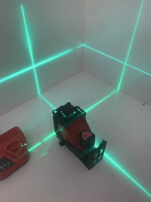 Milwaukee M12 3 PL laser 360’’