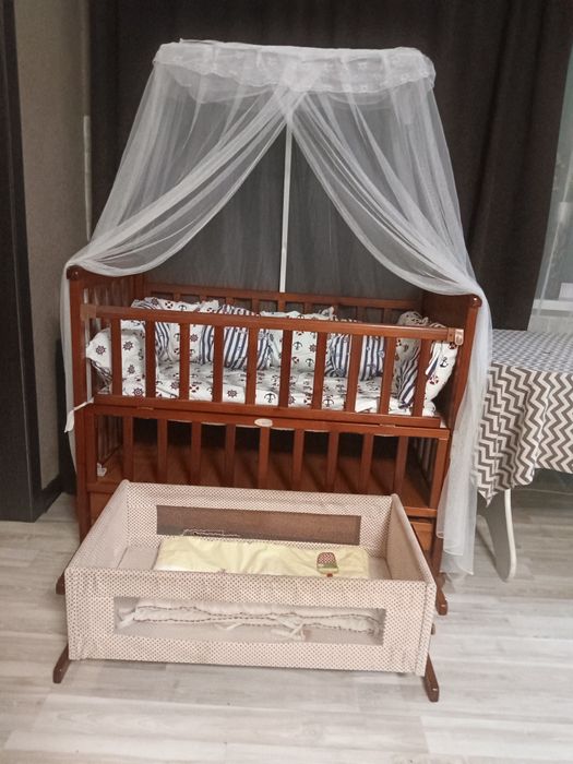 Детский манеж с люлькой