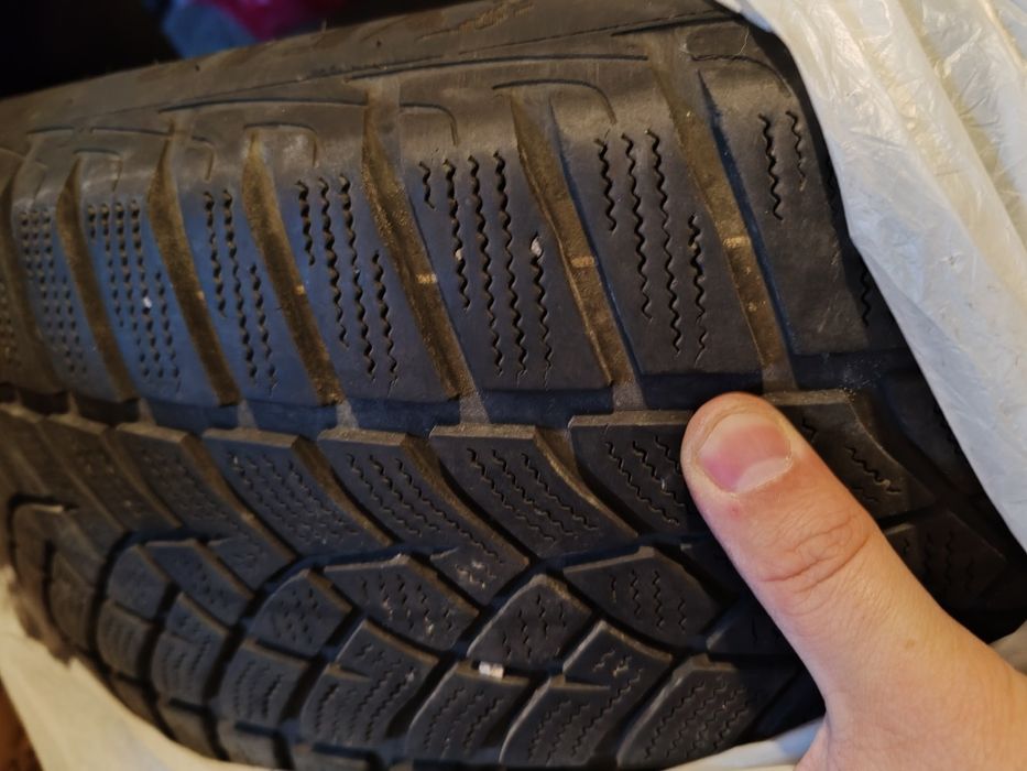 Set 4 cauciucuri iarna good year 215/55/r17