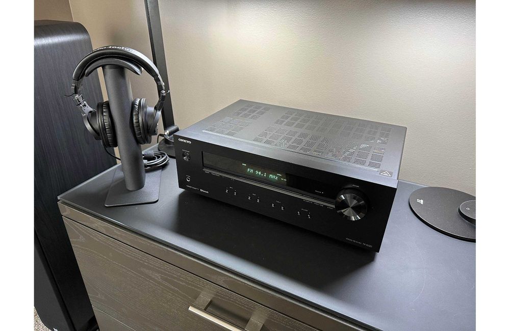 Усилвател Стерео Ресивър Onkyo TX-8220