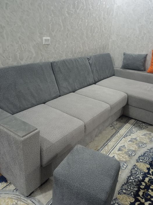 Продаёте уголок Совершенно новый, качество безупречное