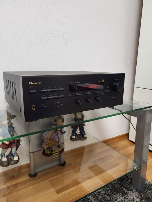 Amplificator/Receiver Nakamichi AV-8 stare foarte bună de funcționare