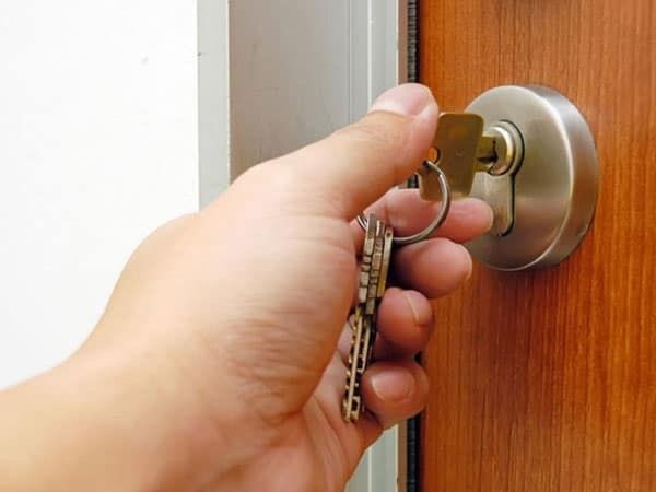 Ремонт Дверь Замена замок Плотник Вскрытие замок двер взлом сейф гараж