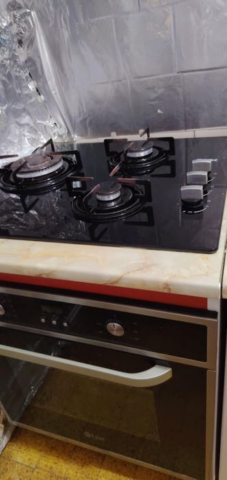 Vând cuptor electric cu plita electrica incorporabila