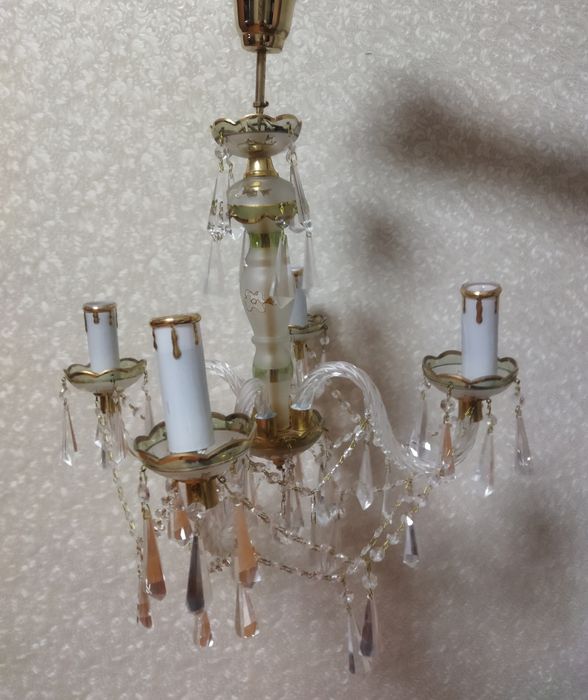 Люстра б/у в хорошем состоянии