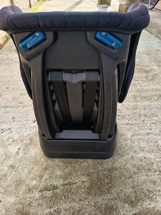 Vand 2 bucati scaun masina pentru copii (scoica bebelusi)