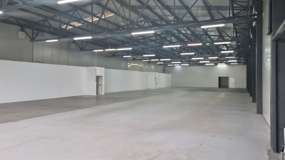 Spatiu comercial Tractorul 1200 mp Coresi