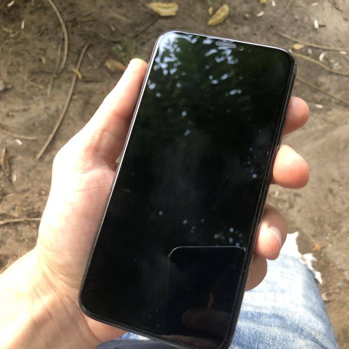 Придава се Iphone X 256 GB