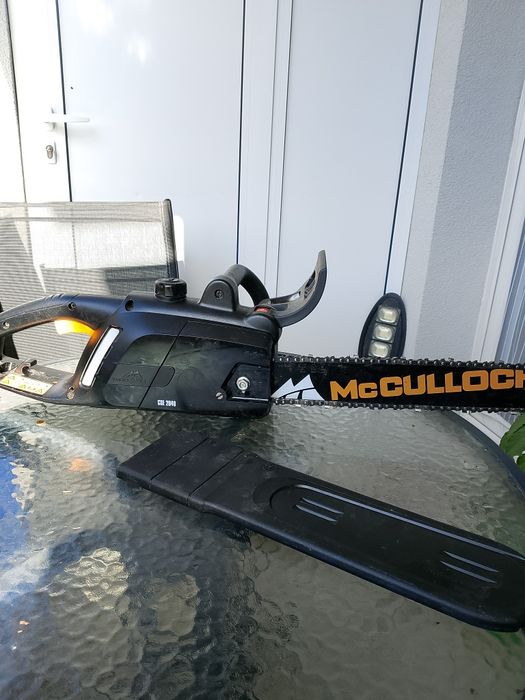 Електрически трион, за рязане на  дърва