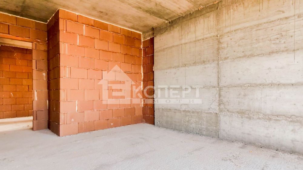 Продава се Тристаен апартамент в Пловдив, Христо Смирненски - 123 кв.м за 1402 €/кв.м - Снимка #12