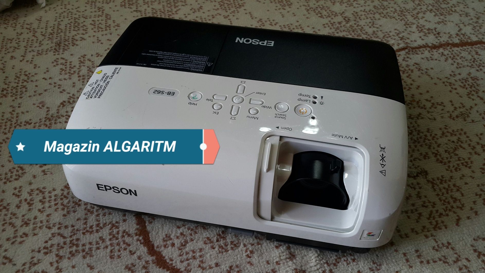 Firminniy EPSON { Проектор } Proektor. 100% ORIGINAL.