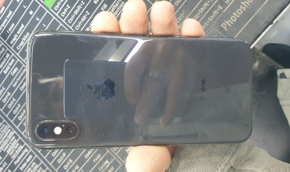 IPhone  xs  128gb  icloud ga tushgan