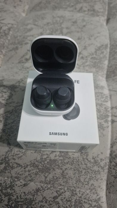 Продаю galaxy buds fe