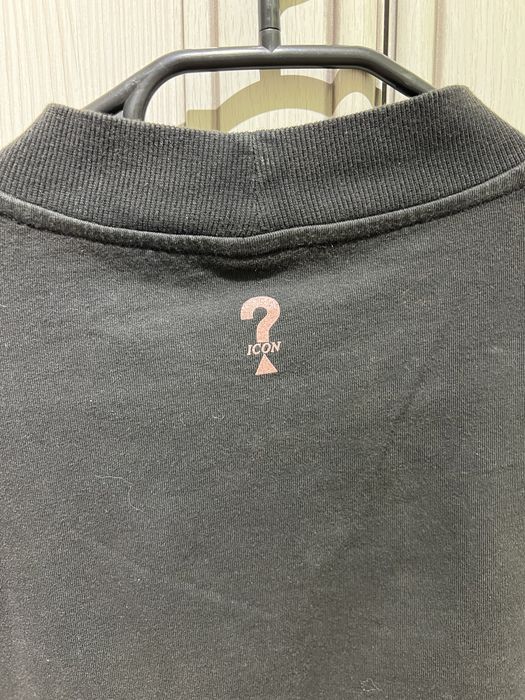 Оригинална тениска Guess със ресни от камъни
